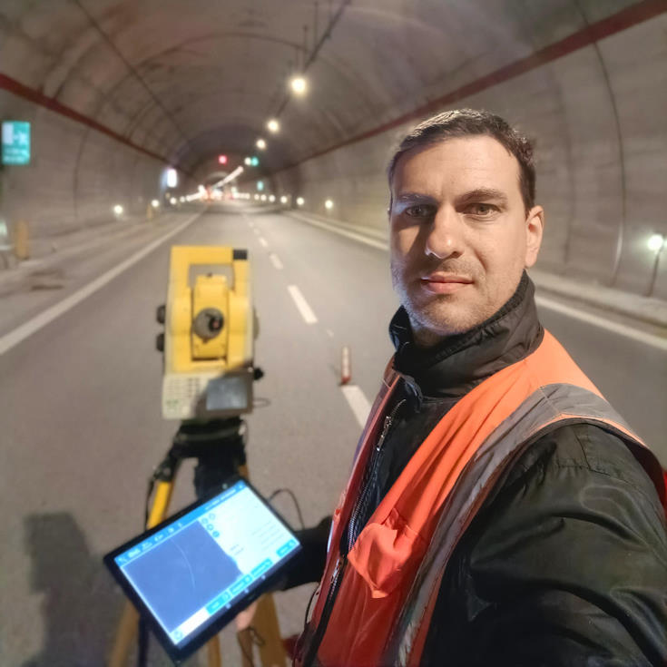 Rilievo con stazione totale — Geometra Emanuele Catena, Ancona